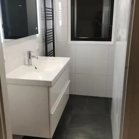 Recreatiewoning Groene Heuvels 8 *